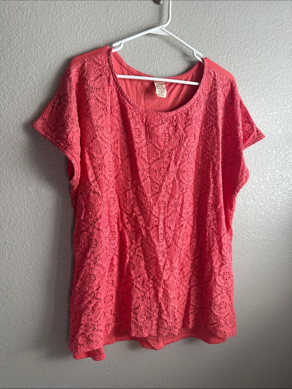 Faded Glory Coral Lace Short Sleeve Tee